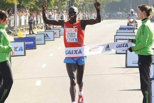O queniano David Kemboi, atual campeão da Maratona de São Paulo/ Foto: Sérgio Shibuya/MBraga Comunicação 